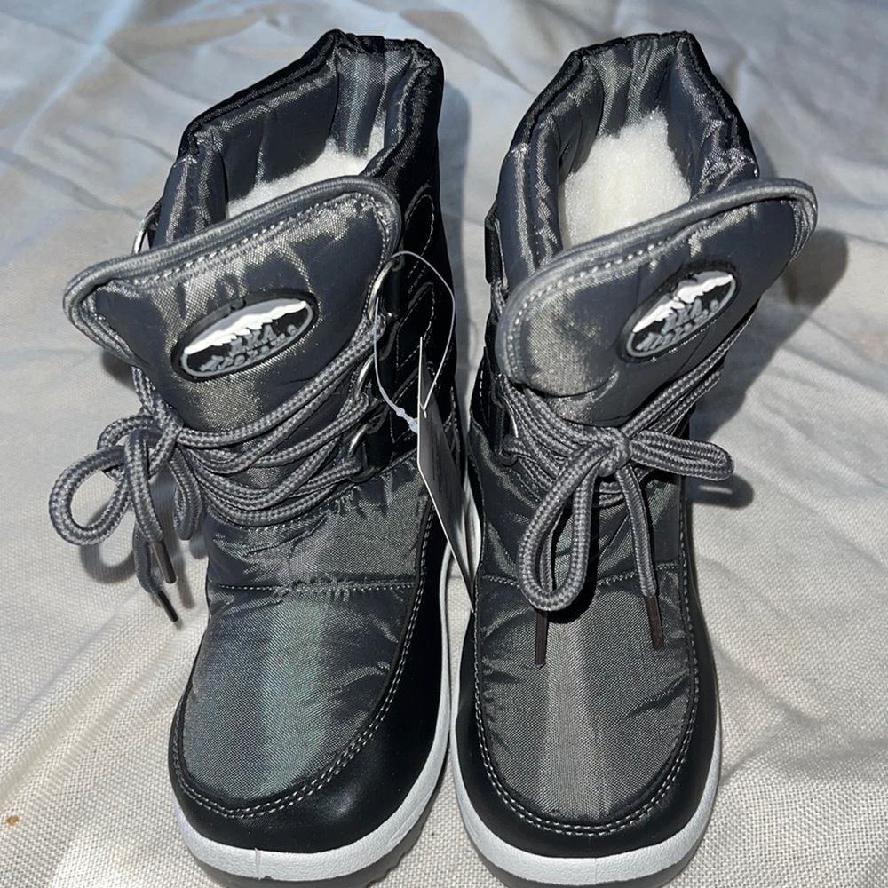 Brand New Toddler Snow Boots